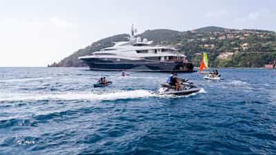 Guests on jetskis