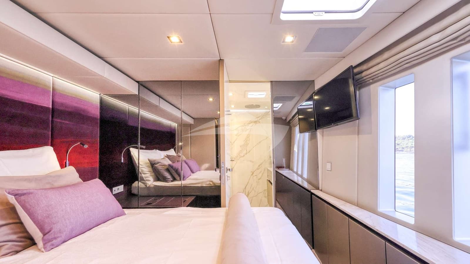 HONEYBIRD, photo from the yacht portfolio 17