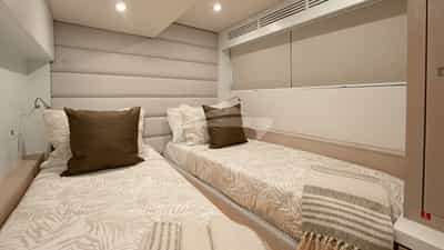 Comfortable twin cabin