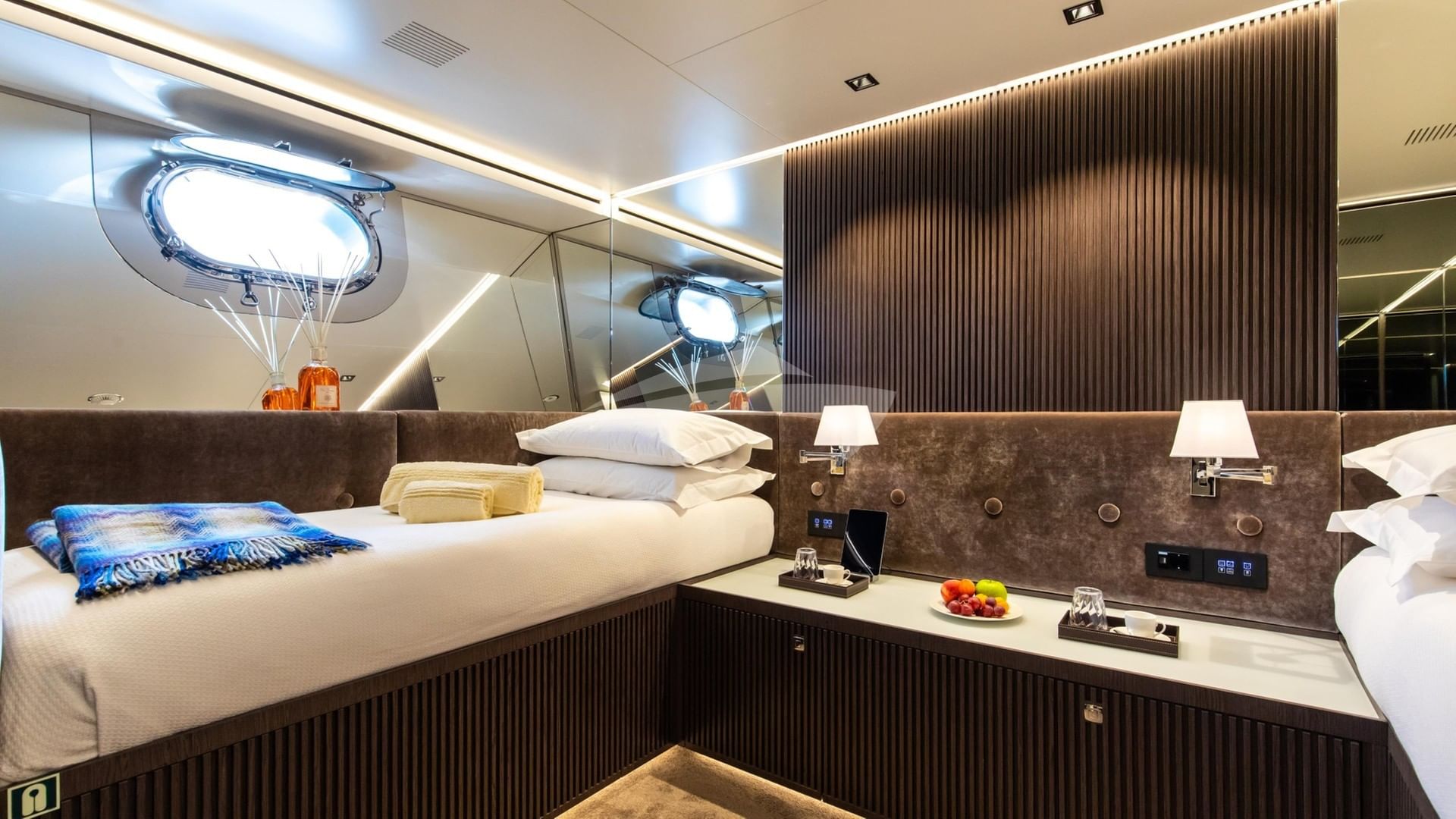 Twin Cabin with pullman berth