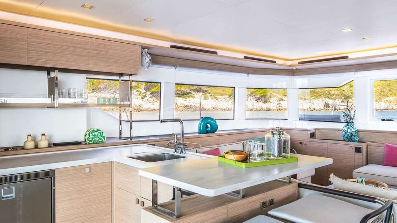 Vela Bianca East Mediterranean, West Mediterranean