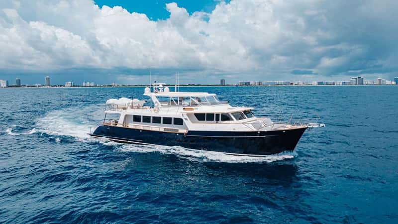 VIRGINIA SEA 28m motor yacht charter