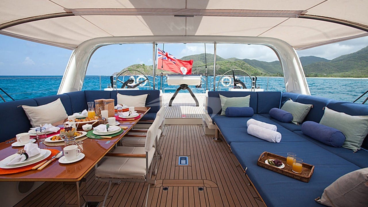 Cockpit Lounging and Dining