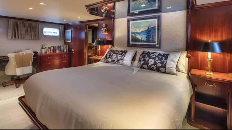 BLACKWOOD 31m motor yacht charter, photo 7