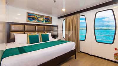 Double cabin