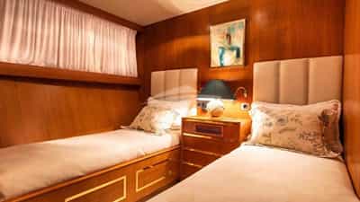 Twin Cabin