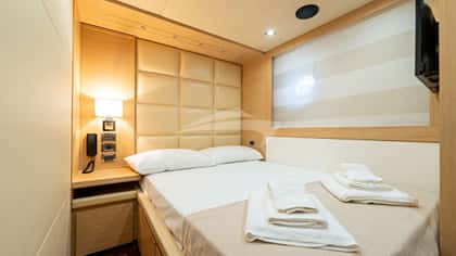 FOREVER ROSANNA 24m motor yacht charter, photo 11