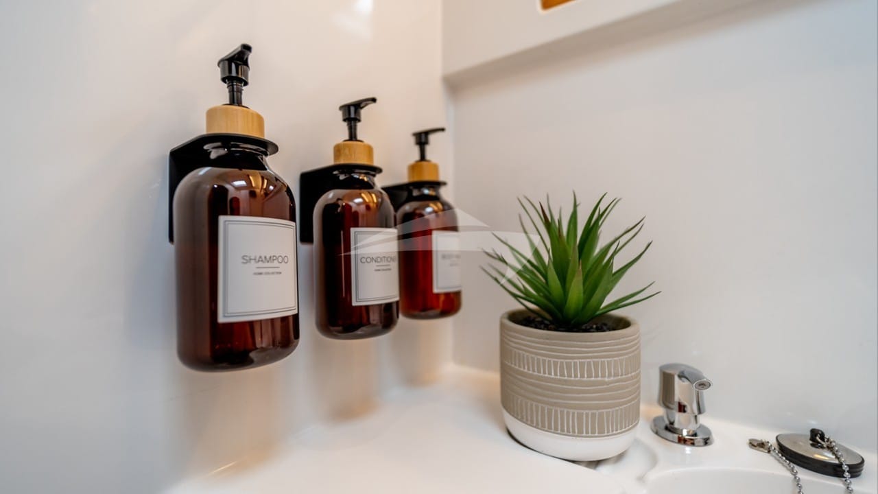 Ensuite Head & Shower