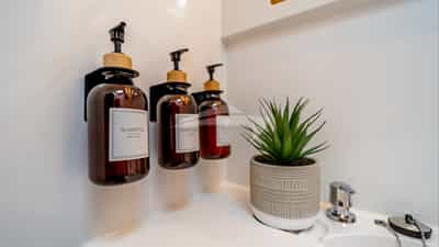 Ensuite Head & Shower