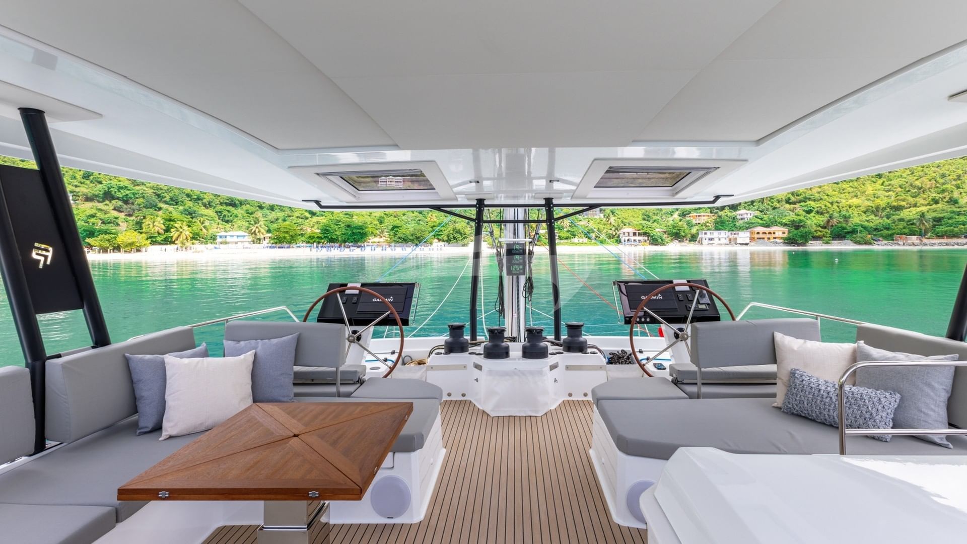 Helm stations on the flybridge