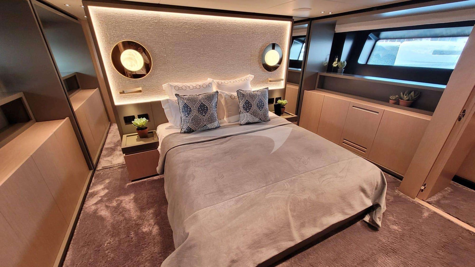 VIP Cabin