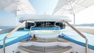 Deck Jacuzzi