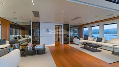 Upper Deck Lounge