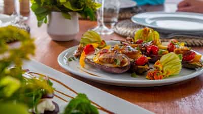 Dining Detail