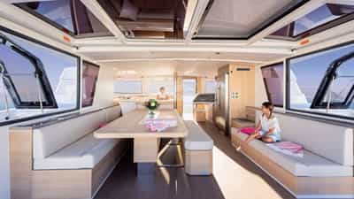 Salon / Galley