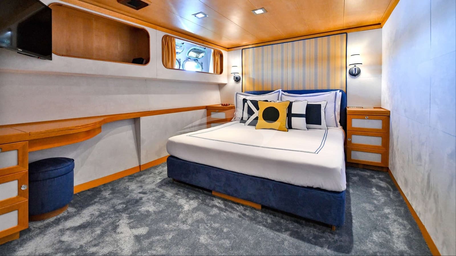 SOMETHING COOL, photo from the yacht portfolio 17