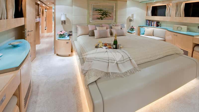 INCEPTION 31m motor yacht charter, photo 8