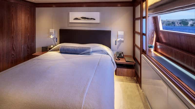 SHOOTING STAR 31m motor yacht charter, photo 8