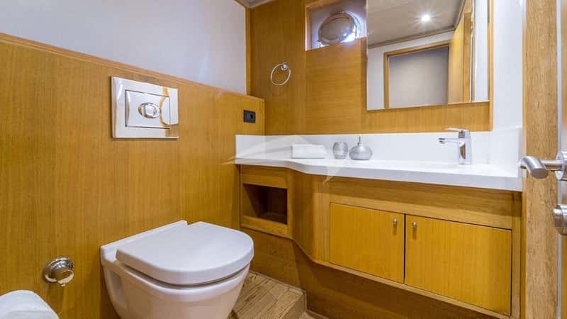 HAPPY DAYS 27m motor yacht charter, photo 7