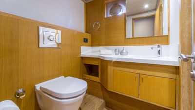 Aft Master Cabin Bathroom