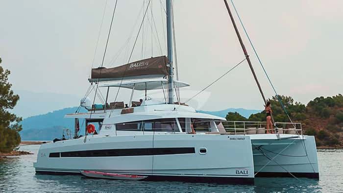 CHILLIN HUT 17m sailing yacht charter, photo 2