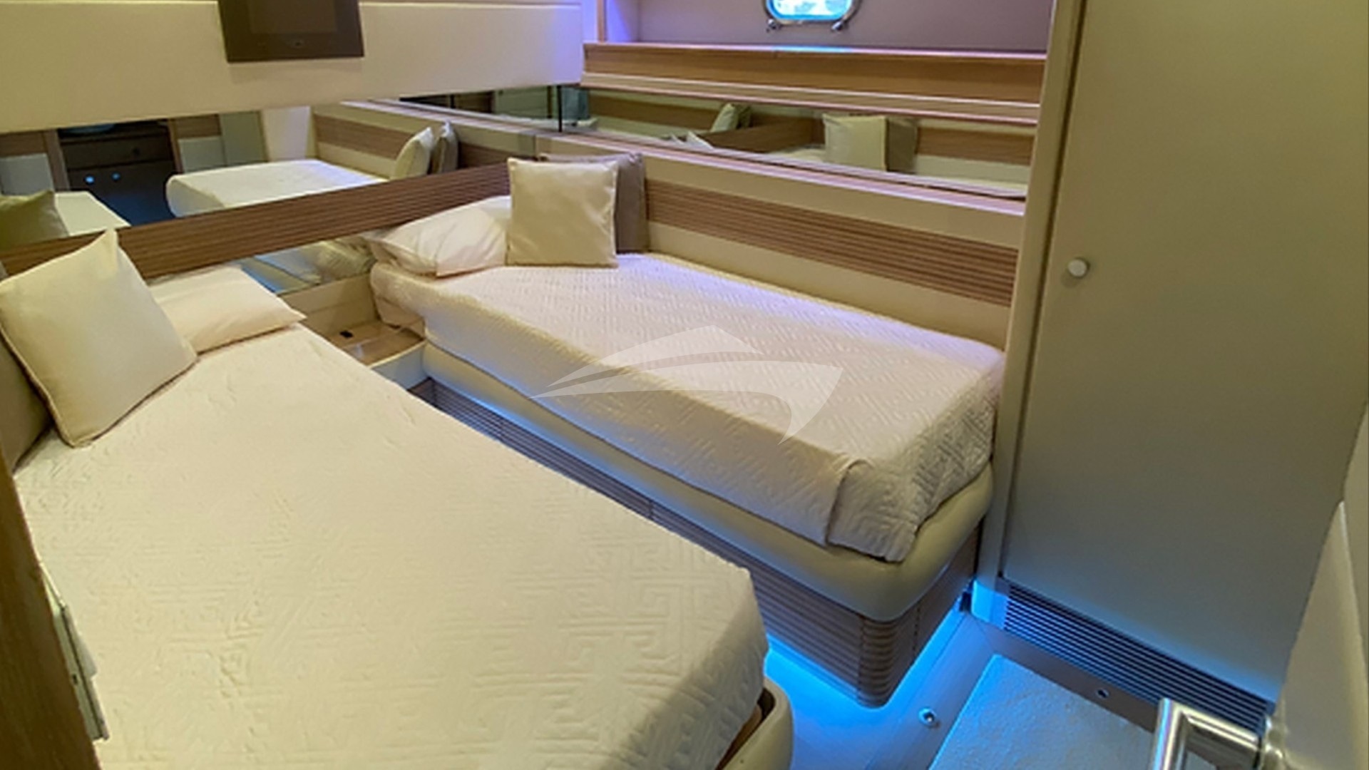 Twin Cabin