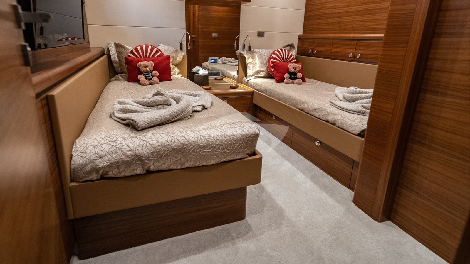 SEA AXIS, photo from the yacht portfolio 10
