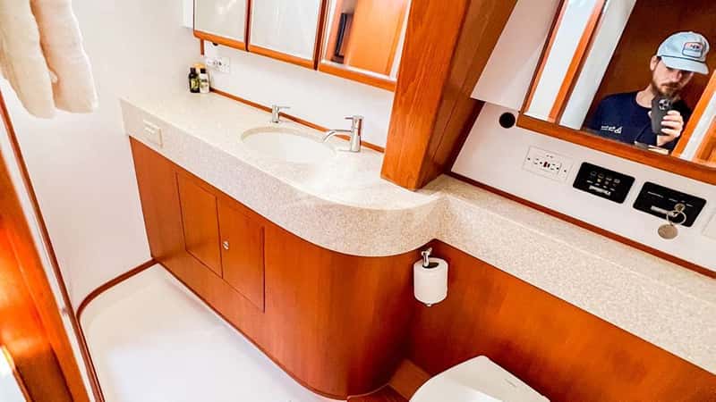 THE ROYAL BLUE 21m sailing yacht charter, photo 6
