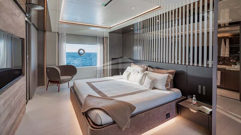 MARICAN FOREVER 33m motor yacht charter, photo 4