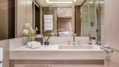 Twin Bathroom