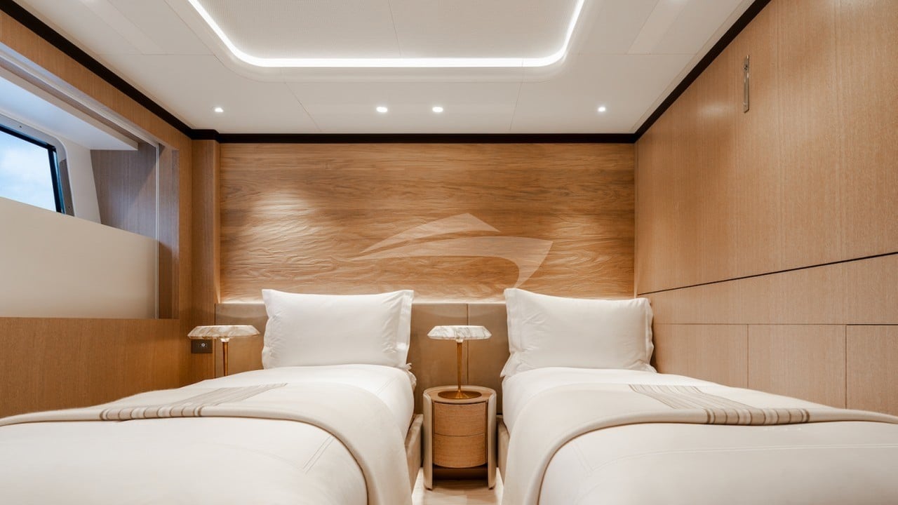 Twin stateroom with pullman