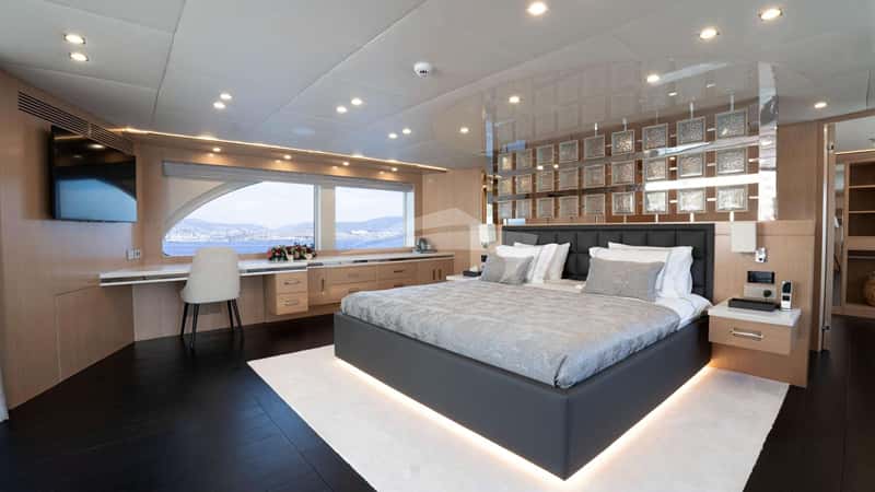 PRINCESS MELDA 39m motor yacht charter, photo 6