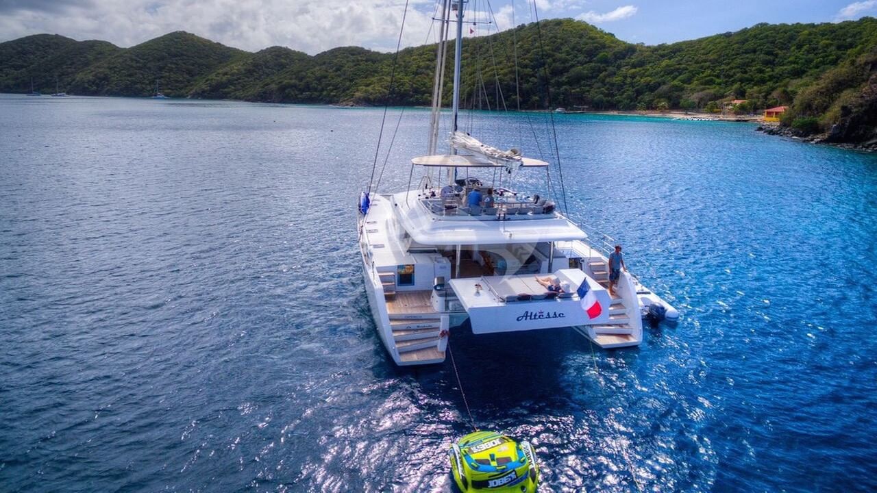 ALTESSE's stern - easy access to the water