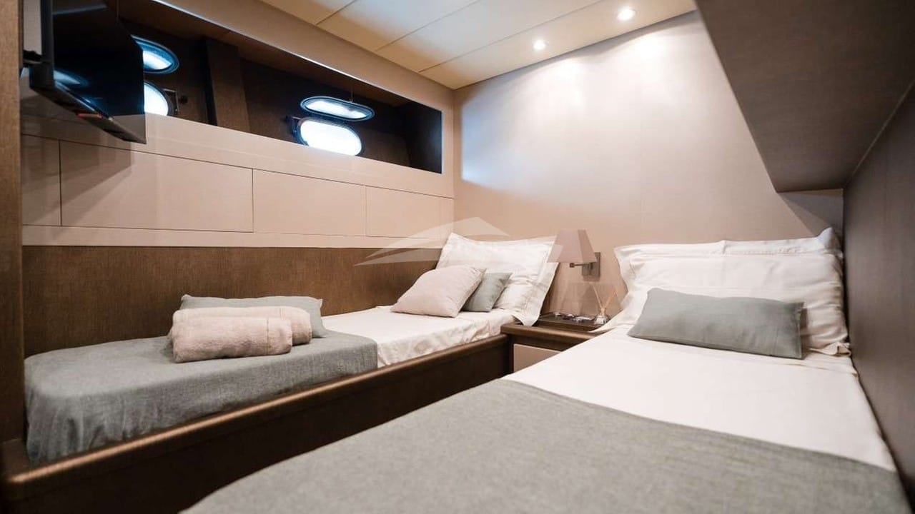 Twin cabin
