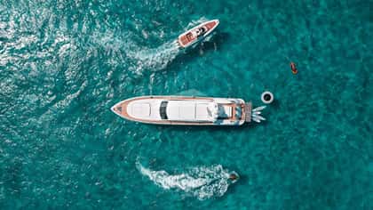TOTAL 33m motor yacht charter, photo 9