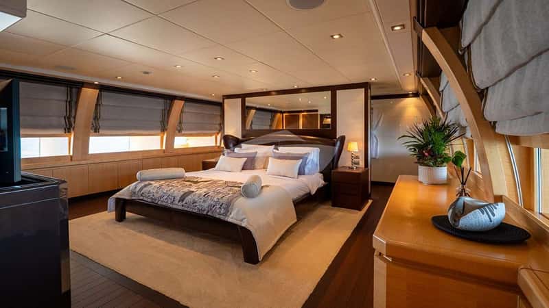LIBERDADE 42m motor yacht charter, photo 6