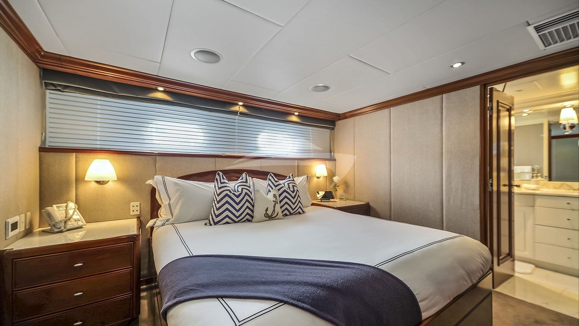 ARTEMIS Guest Stateroom