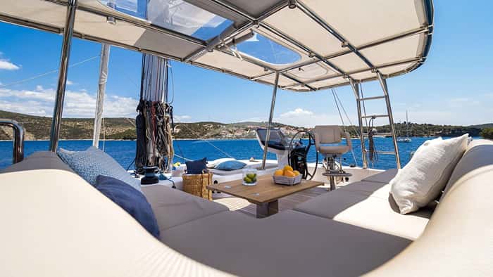 SOLITAIRE 15m sailing yacht charter, photo 4