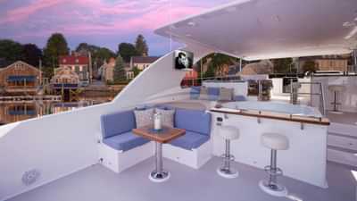 Upper Deck aft Lounge