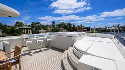 Deck Jacuzzi