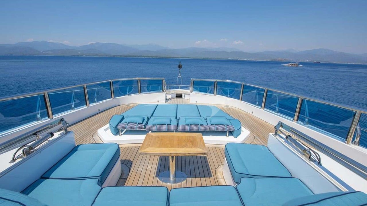 Deck Seating and Sunpads