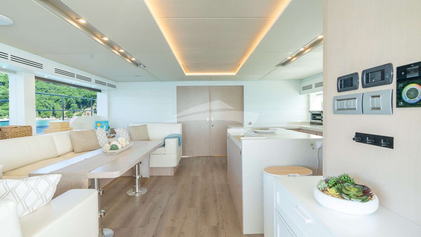 FOREVER YOUNG, Aufnahme aus dem Yachtportfolio 15