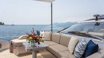 Bow Seating