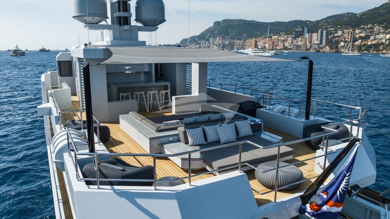 Bridge deck aft