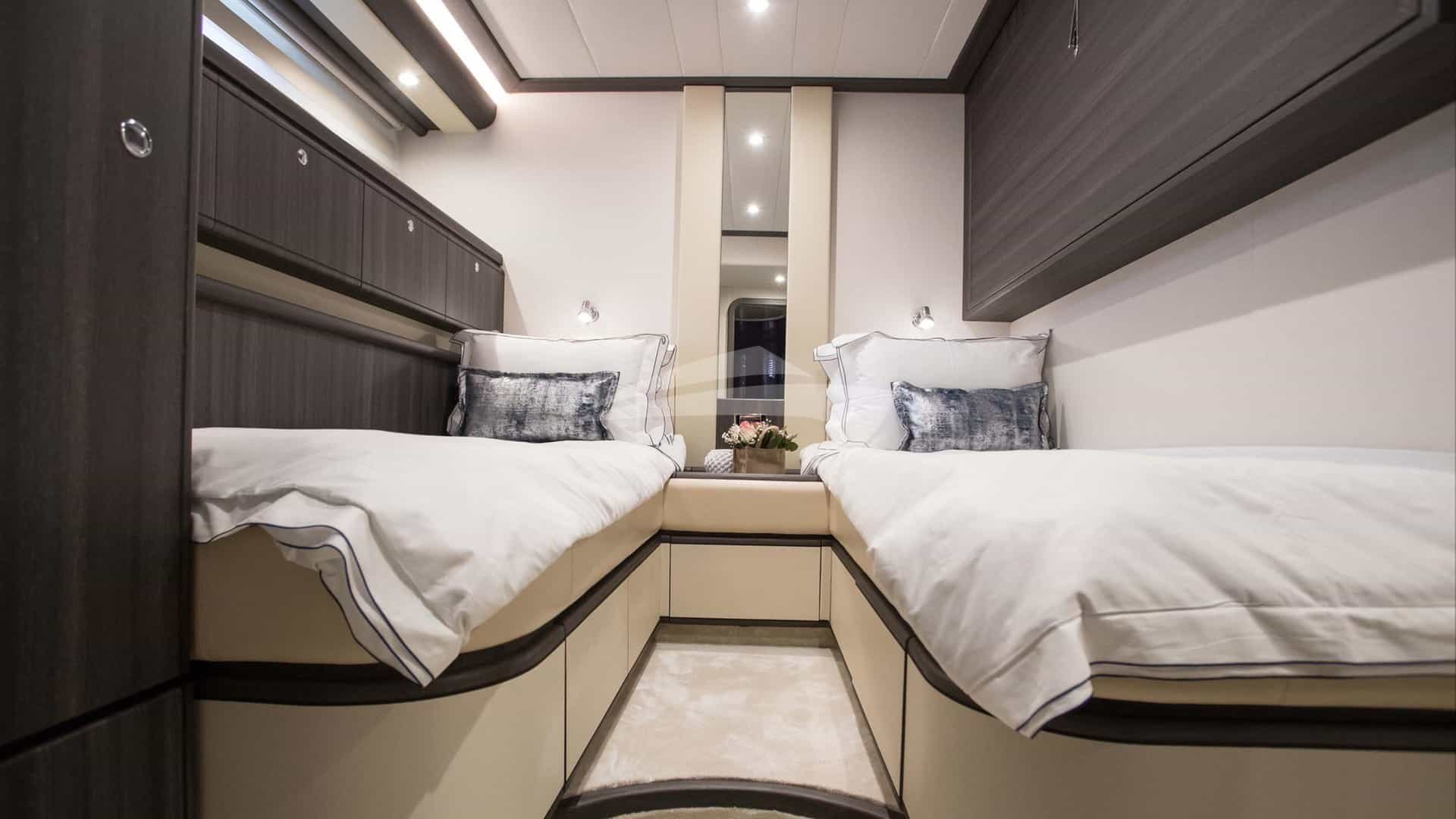Twin Cabin with Pullman