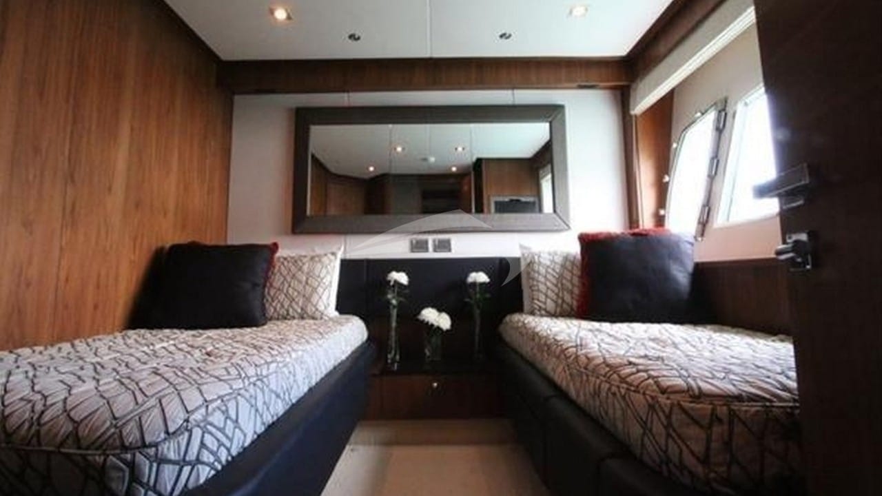 Two Twin Cabins (1 convertible)