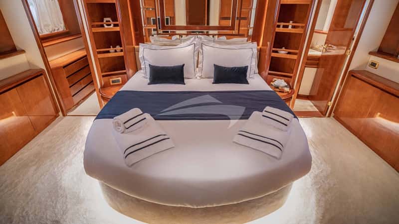 ESTIA ZEUS 23m motor yacht charter, photo 10