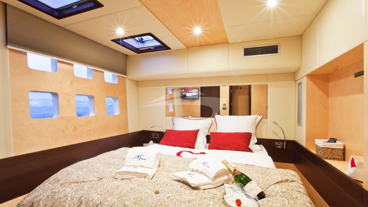 Master Cabin convertible twin