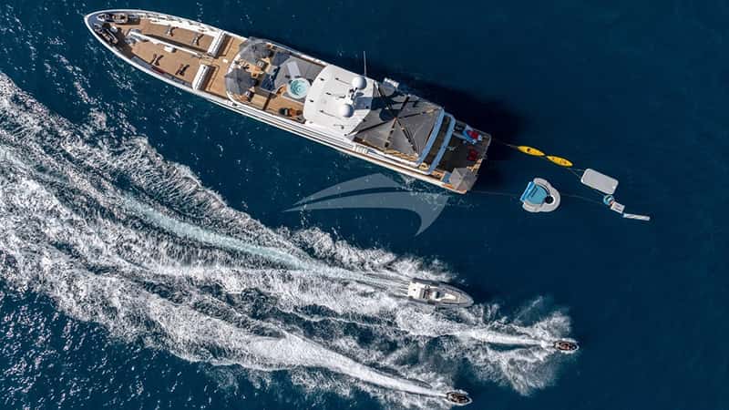 R23 47m motor yacht charter, photo 2