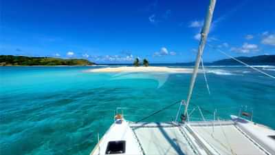 NEON MOON anchored off Sandy Spit